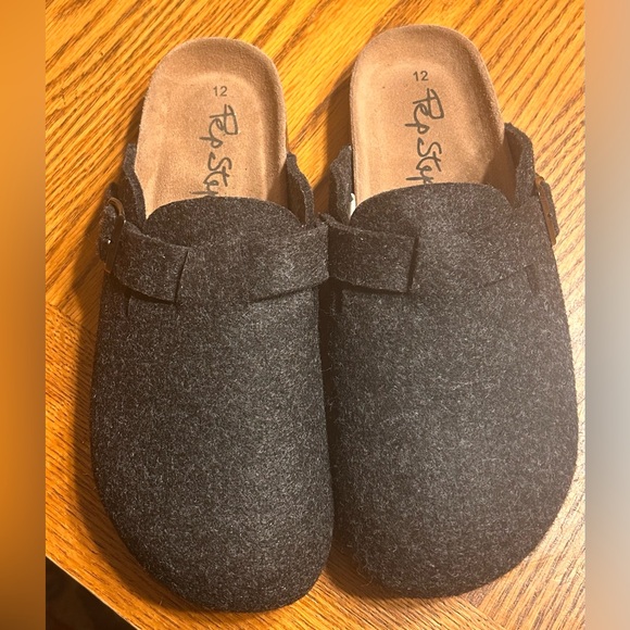 Shoes - Women’s Clogs